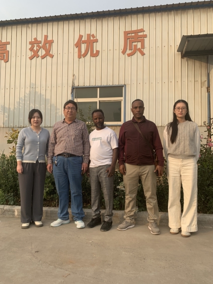 welcome-international-vision-foreign-customers-to-visit-our-factory_01.png